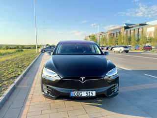 Tesla Model X foto 7