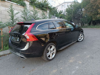 Volvo V60 foto 2