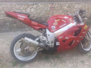 Suzuki Gsxr750 foto 1