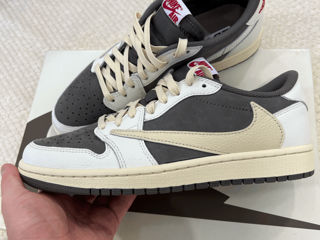 Nike Air Jordan 1 OG Low x Travis Scott Reverse Mocha foto 3