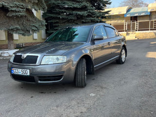 Skoda Superb foto 1