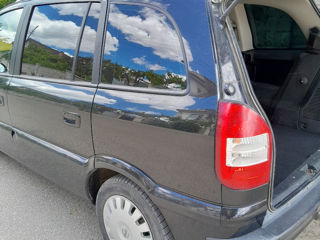 Opel Zafira foto 3