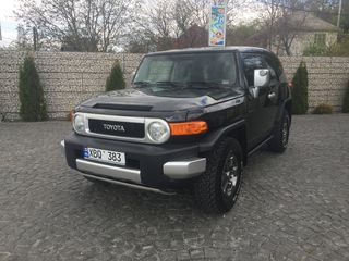 Toyota FJ Cruiser foto 1