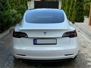 Tesla Model 3 foto 5