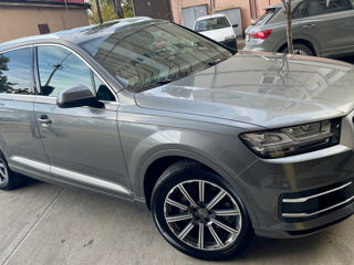 Audi Q7 foto 2