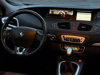 Renault Grand Scenic foto 12