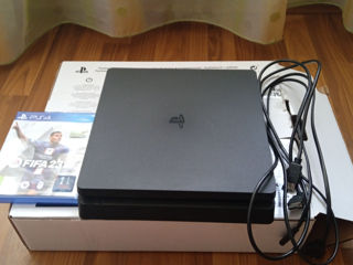 Playstation 4 slim