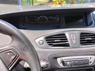 Renault Grand Scenic foto 2