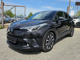 Toyota C-HR foto 1