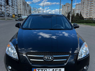 KIA Ceed foto 2