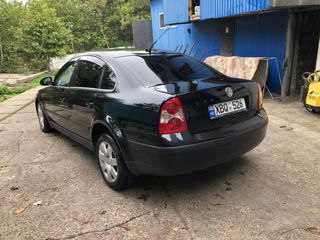 Volkswagen Passat foto 2