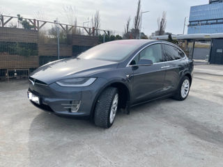 Tesla Model X foto 2