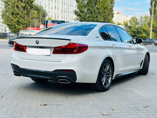 BMW 5 Series foto 3