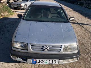 Volkswagen Vento foto 8