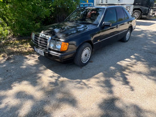 Mercedes Series (W124) foto 2