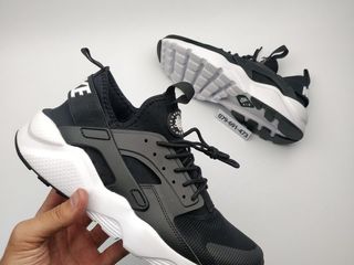 Nike air huarache black foto 7