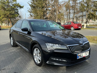 Skoda Superb foto 2