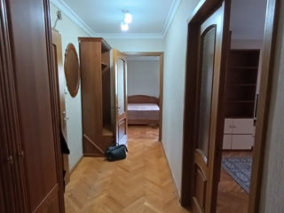 Apartament cu 2 camere, 60 m², Centru, Chișinău foto 4