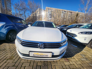 Volkswagen Passat foto 2