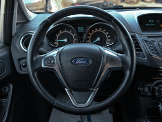 Ford Fiesta foto 11