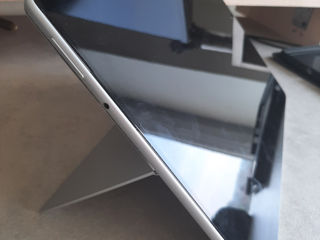 Vând Surface Pro 8 cu husă și pix foto 4