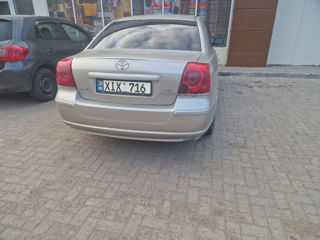 Toyota Avensis foto 3