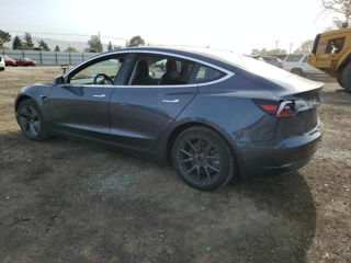 Tesla Model 3 foto 11