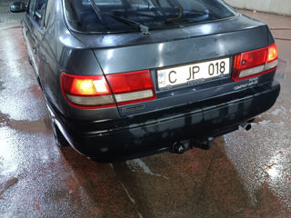 Toyota Carina foto 2