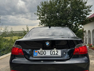 BMW 5 Series foto 2