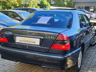 Mercedes C-Class foto 3