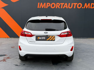 Ford Fiesta foto 6