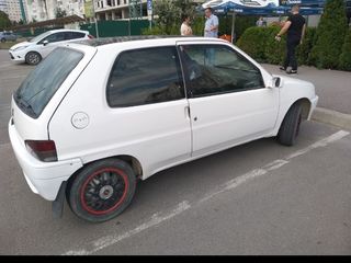 Peugeot 106 foto 2