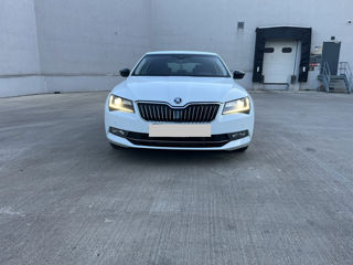 Skoda Superb foto 2