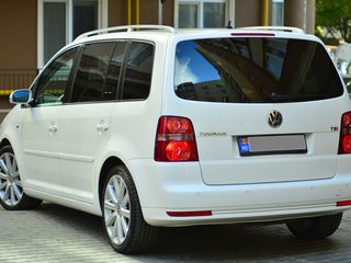 Volkswagen Touran foto 5