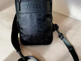 Guess foto 1