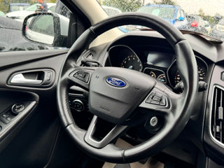 Ford Focus foto 9