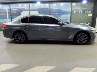 BMW 5 Series foto 3