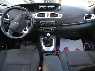 Renault Grand Scenic foto 6