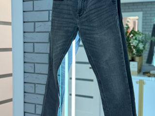 Blugi Guess foto 1