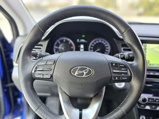 Hyundai Elantra foto 8