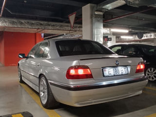 BMW 7 Series foto 4