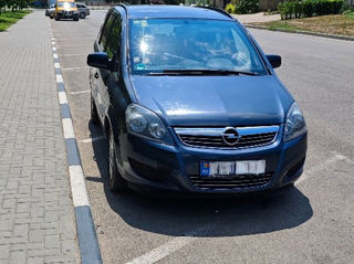 Opel Zafira foto 2