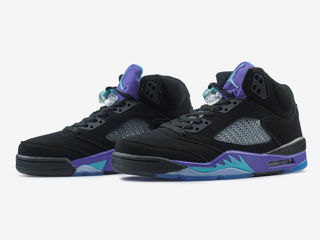 Nike Air Jordan 5 Retro Black/Violet foto 3