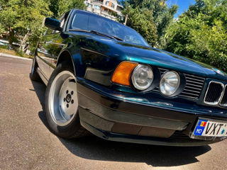 BMW 5 Series foto 1