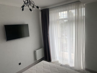 Apartament cu 2 camere, 75 m², Centru, Chișinău foto 4