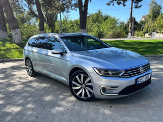 Volkswagen Passat foto 2