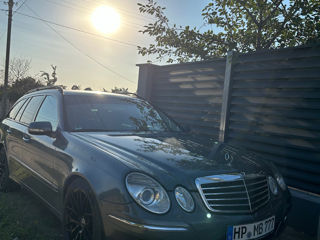 Mercedes E-Class foto 4