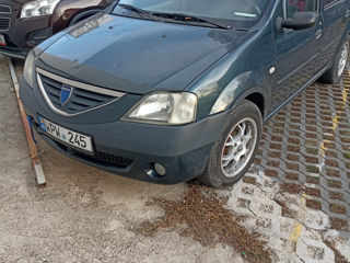 Dacia Logan foto 2