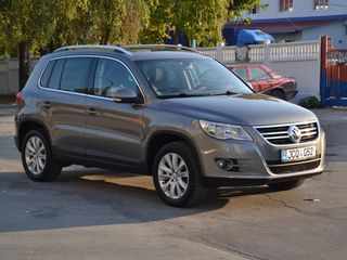 Volkswagen Tiguan foto 1