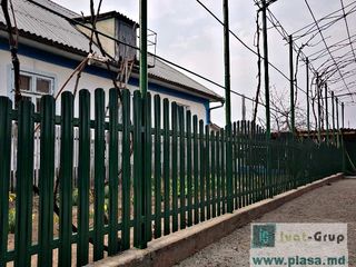 Gard tip jaluzele metalice.Жалюзийный забор в Молдове. foto 15